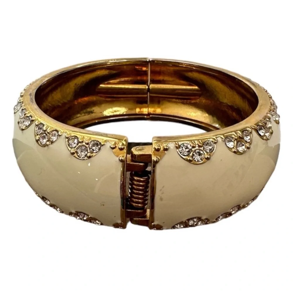 Stella and Dot SLOAN Enamel Rhinestone Bangle Hinged Bracelet Cream Gold Tone